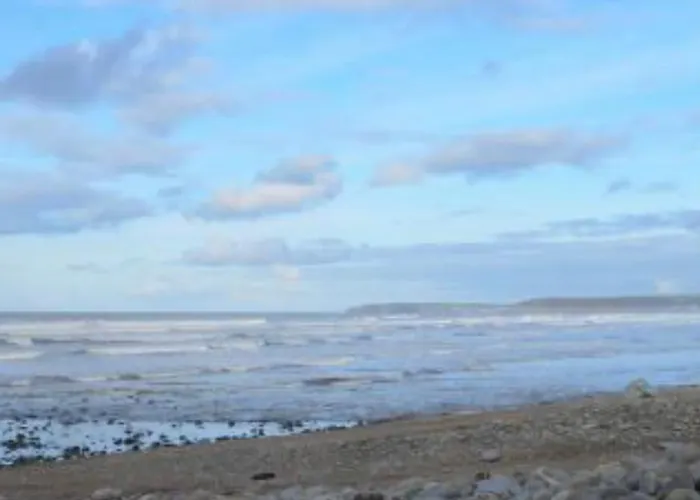 Westward Ho! Beachfront Luxury For 2