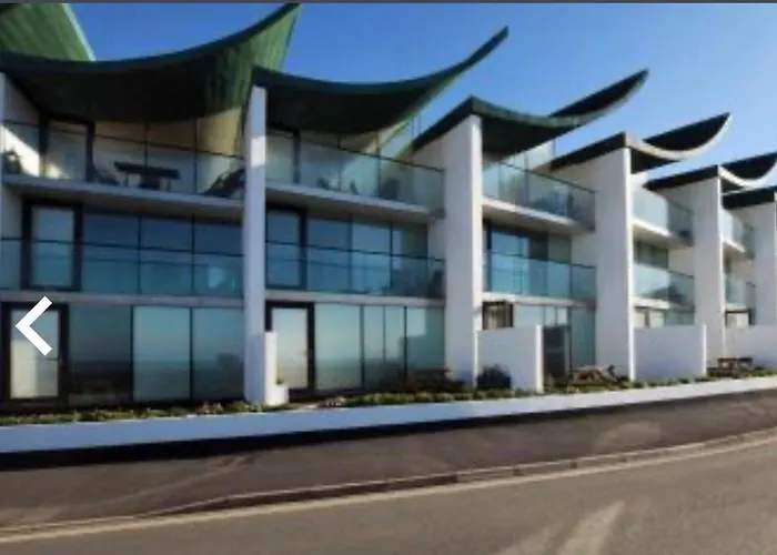 Westward Ho! Beachfront Luxury For 2