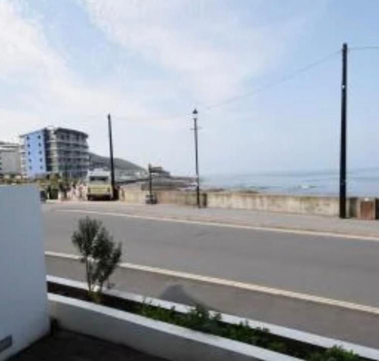 Westward Ho! Beachfront Luxury For 2 Apartamento *
